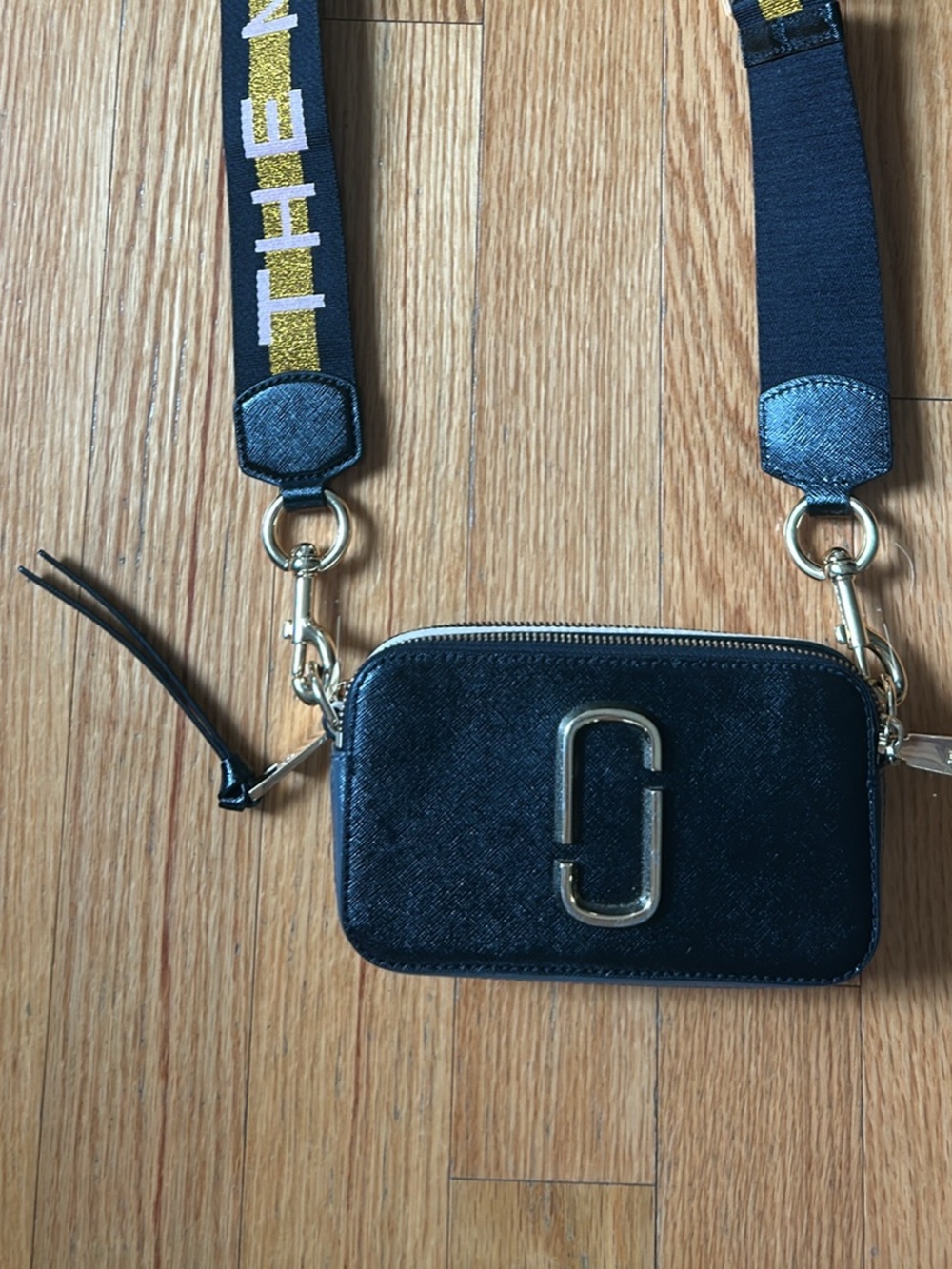 Marc Jacobs Snapshot leather Crossbody with Gold Logo and Branded Strap